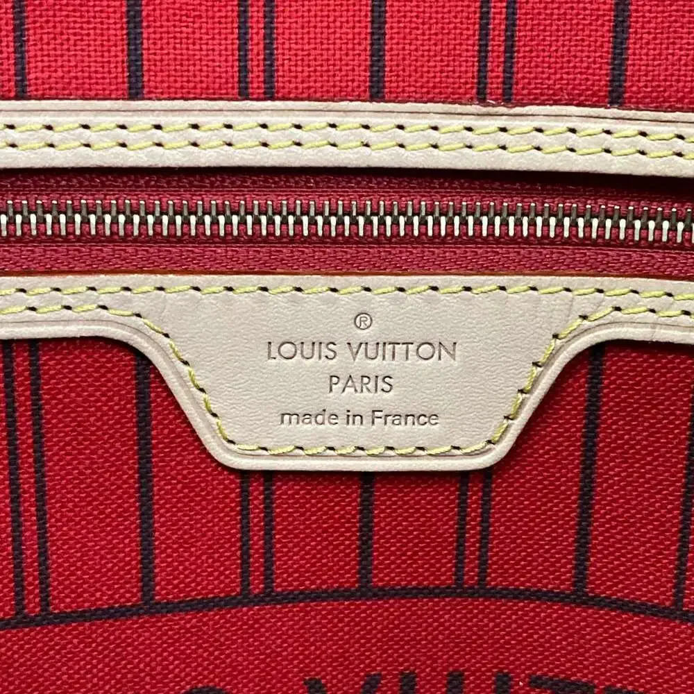 Louis Vuitton Neverfull MM Monogram Tote Bag M46987